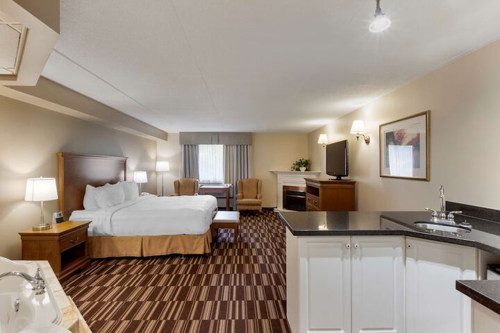 Room 7 of 28