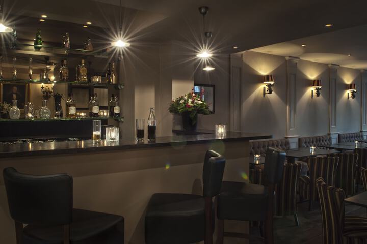 Lounge 43 of 47