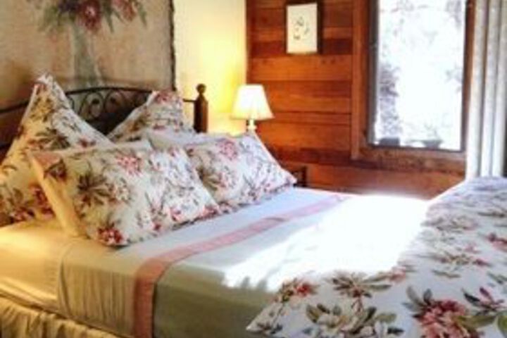 Room 8 of 28