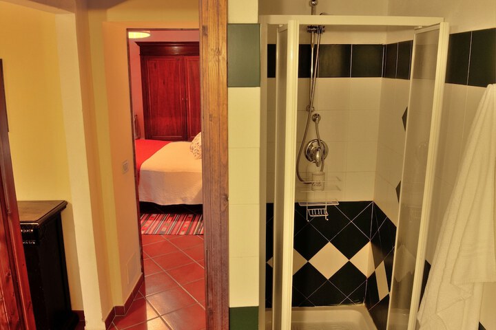 Room 26 of 186