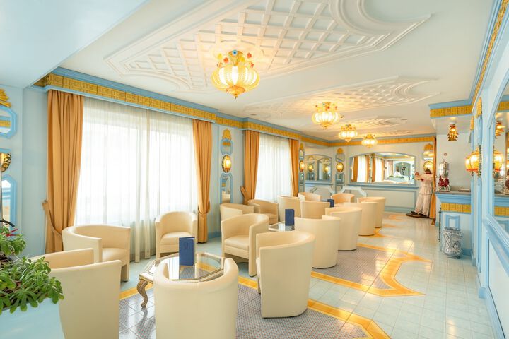 Guest Lobby