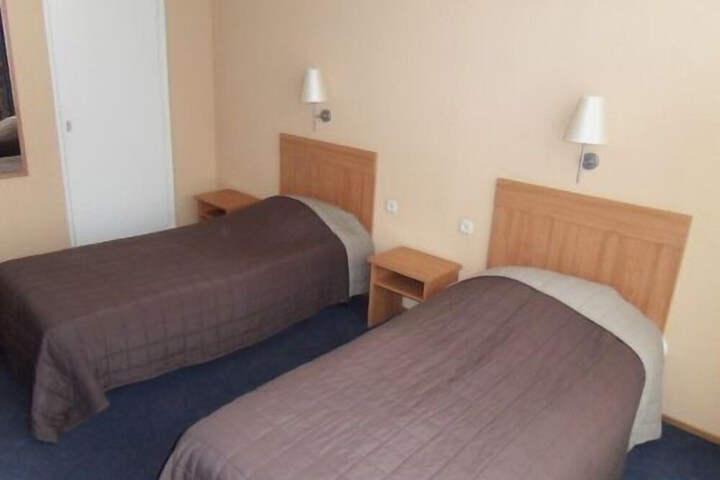 Room 16 of 35