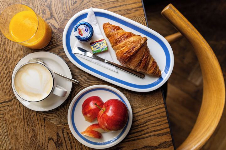 Breakfast/Coffee Service 112 of 121