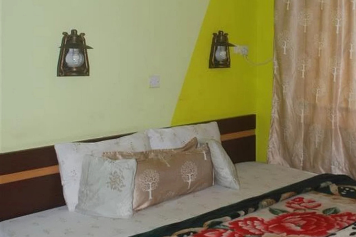 Room 5 of 25