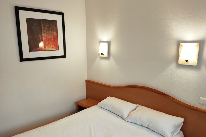 Room 12 of 21