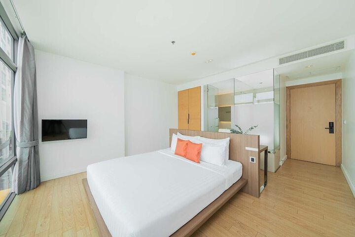 Room 29 of 74