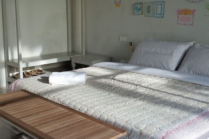 Room 52 of 93