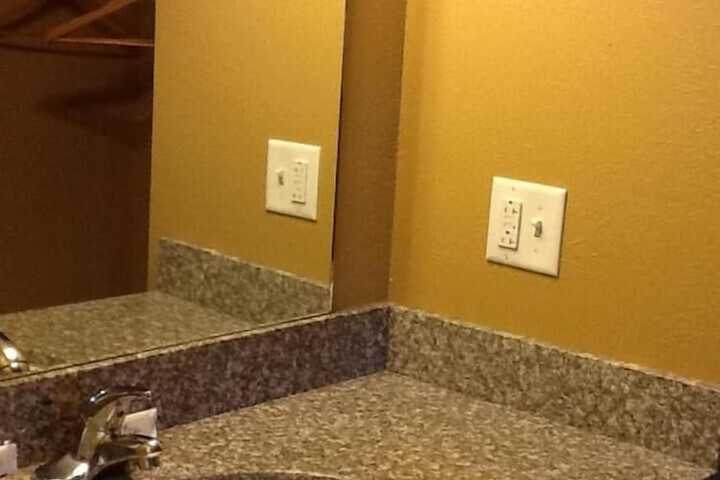 Room 20 of 34