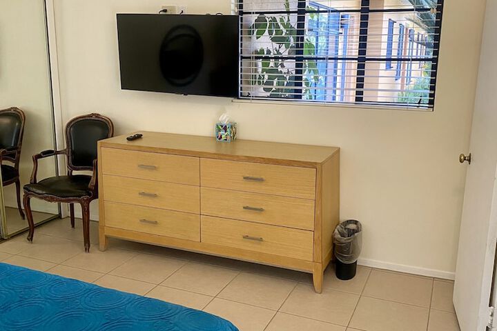 Room 5 of 85
