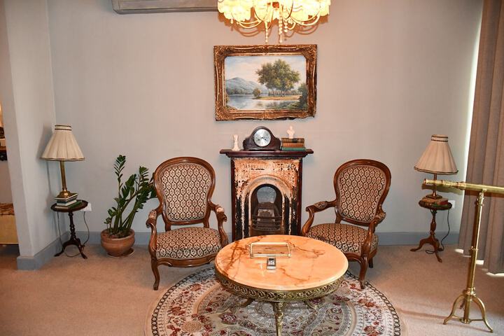 Room 7 of 60