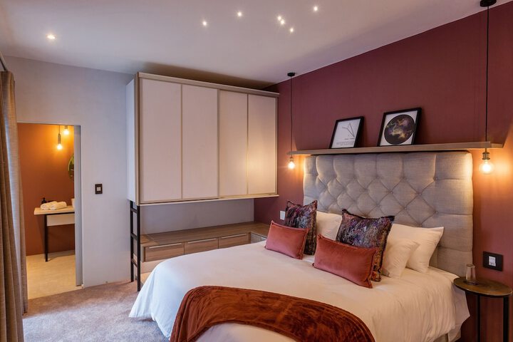 Room 14 of 30