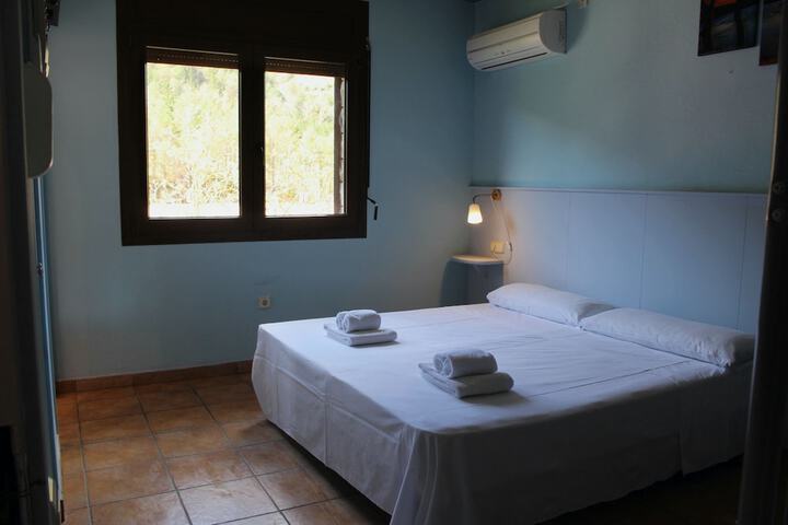 Room 12 of 27