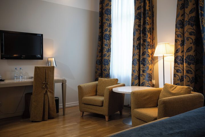 Room 20 of 36