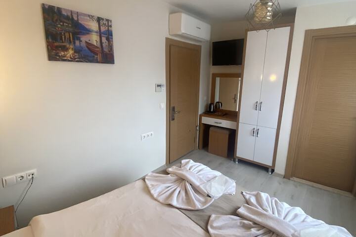 Room 34 of 99