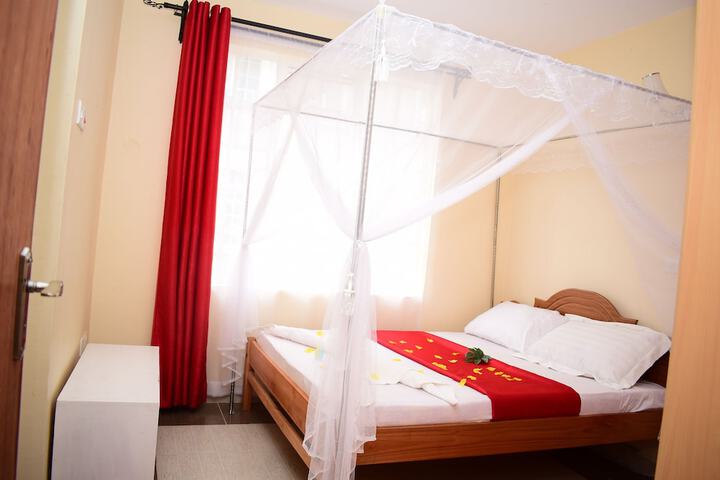 Room 9 of 25