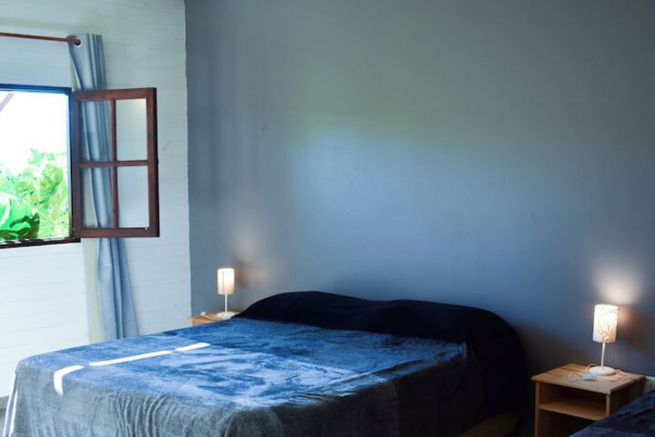 Room 4 of 104