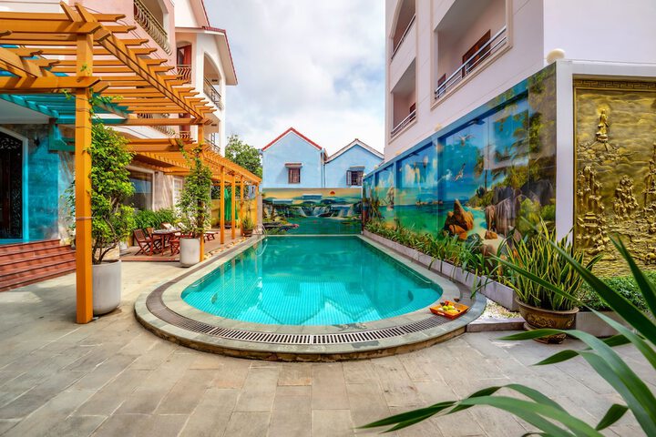 Pool 19 of 31
