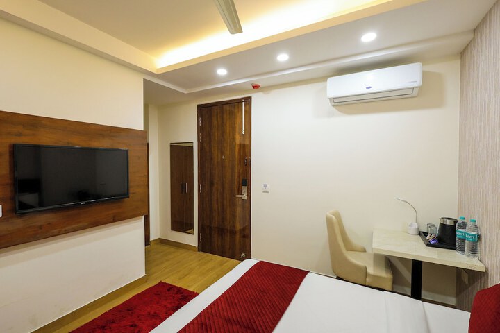Room 13 of 56
