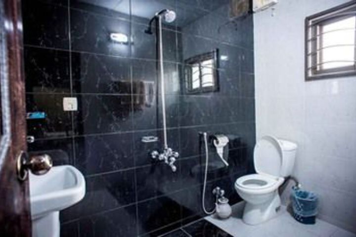 Room 4 of 37