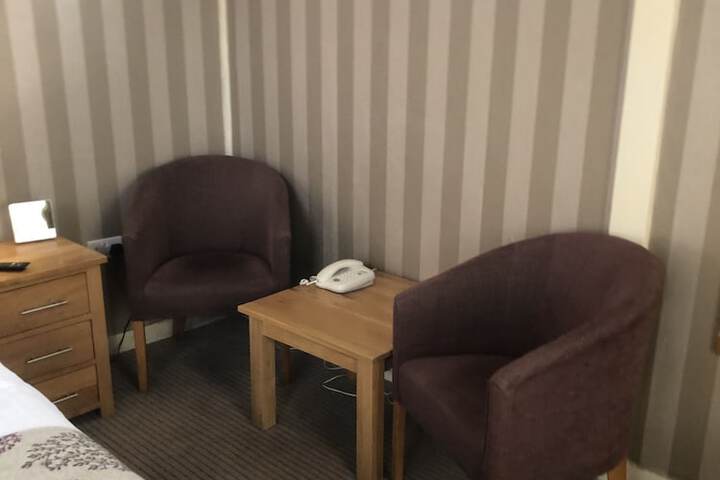 Room 15 of 100