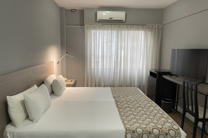 Room 37 of 69