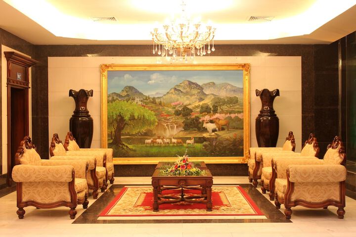 Hotel Interior 4 of 89