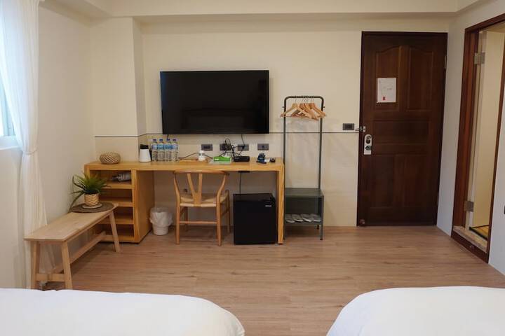 Room 13 of 73