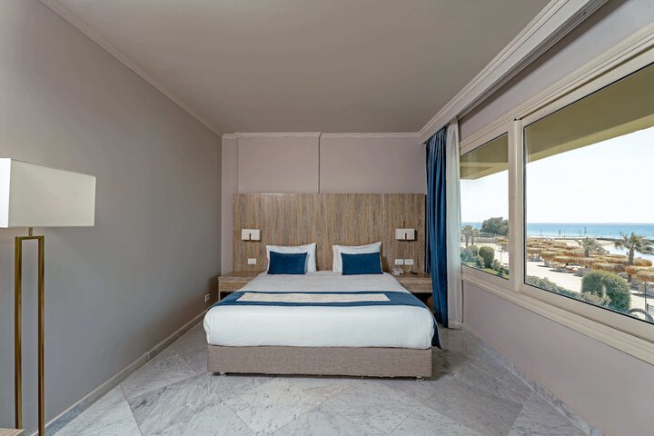 Room 39 of 204