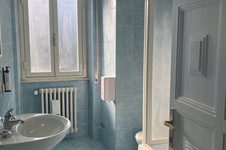 Room 16 of 24
