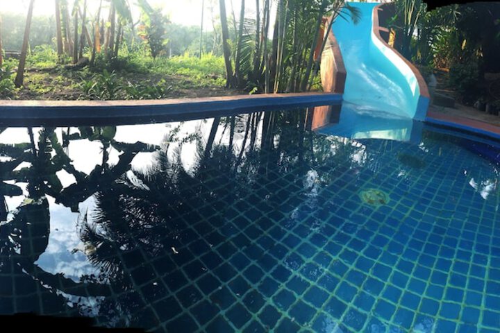 Pool Hotel
