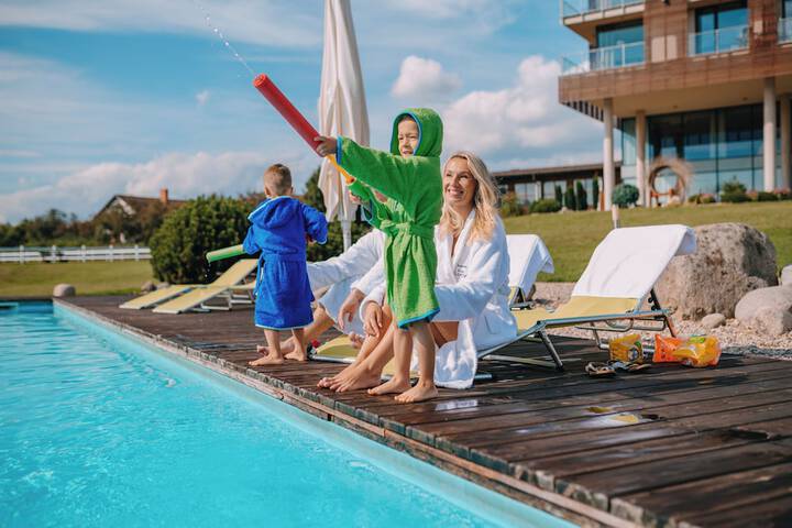 Pool 37 of 85