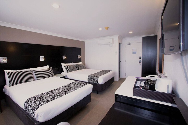 Room 16 of 70