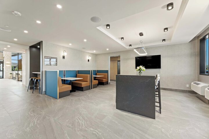 Breakfast/Coffee Service 68 of 75