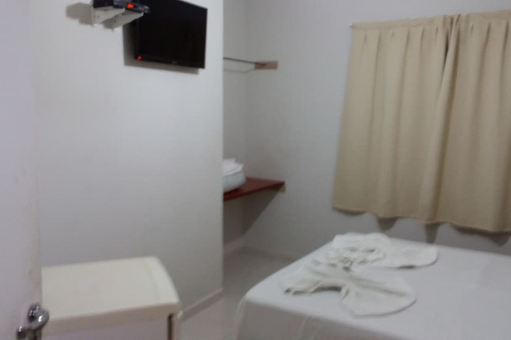 Room 14 of 42