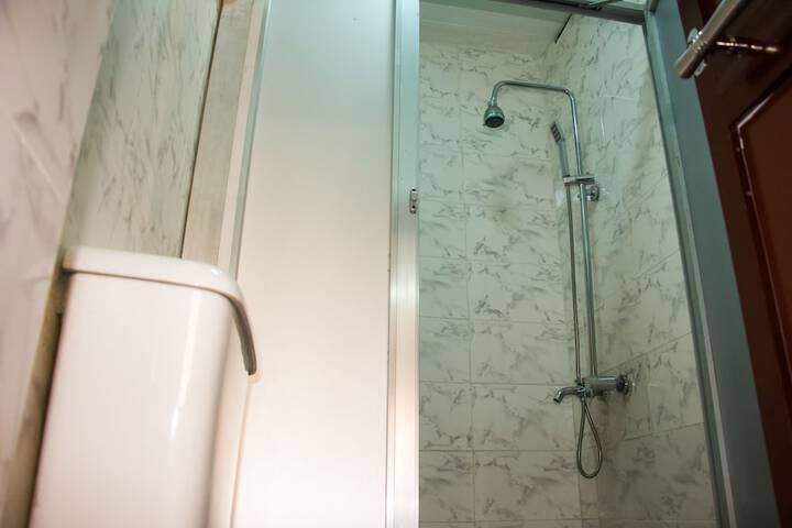Room 20 of 38