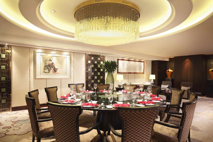 Dining 80 of 134