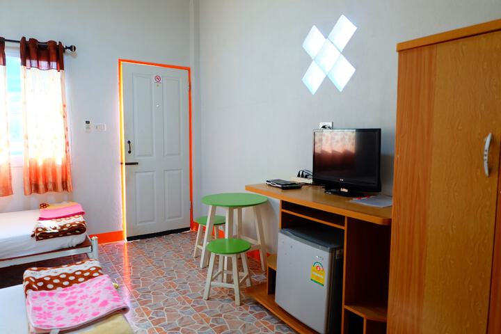Room 11 of 17