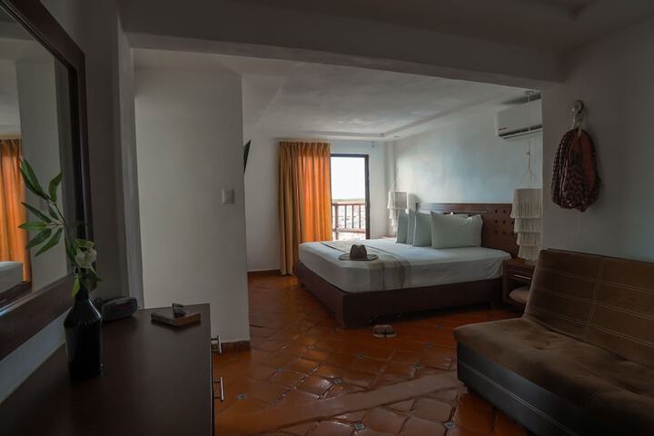 Room 26 of 89