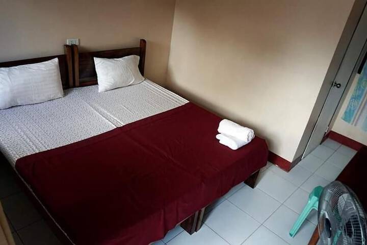 Room 10 of 40