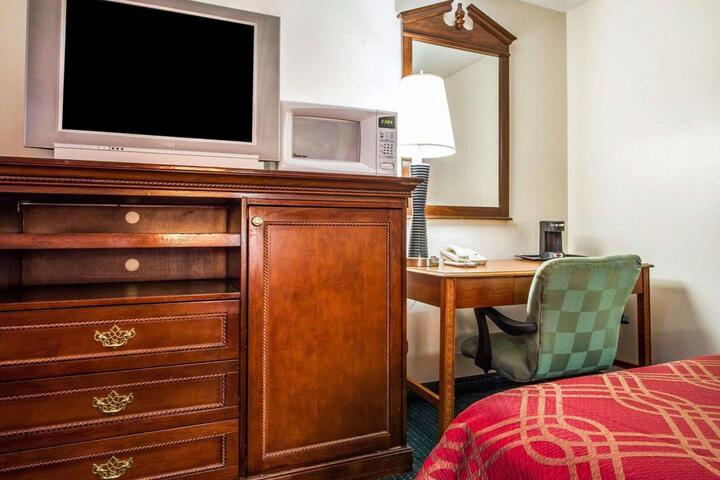 2 Double Beds (2 of 7)