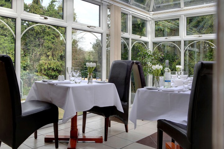 Dining 36 of 66