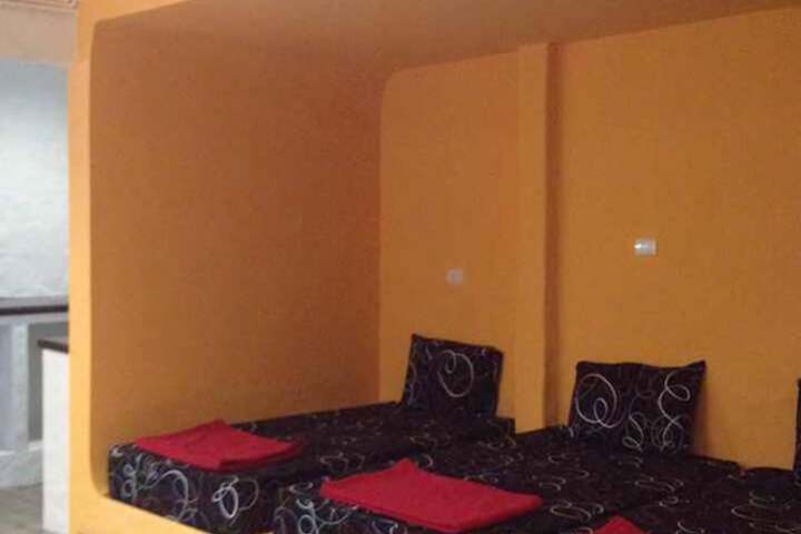 Room 6 of 21