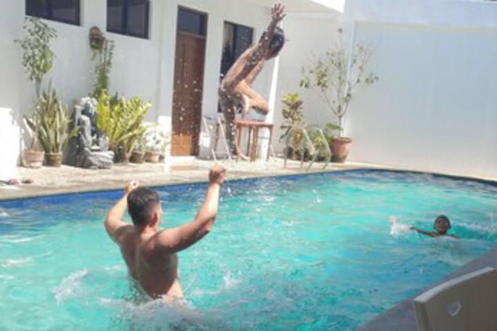Pool 13 of 25