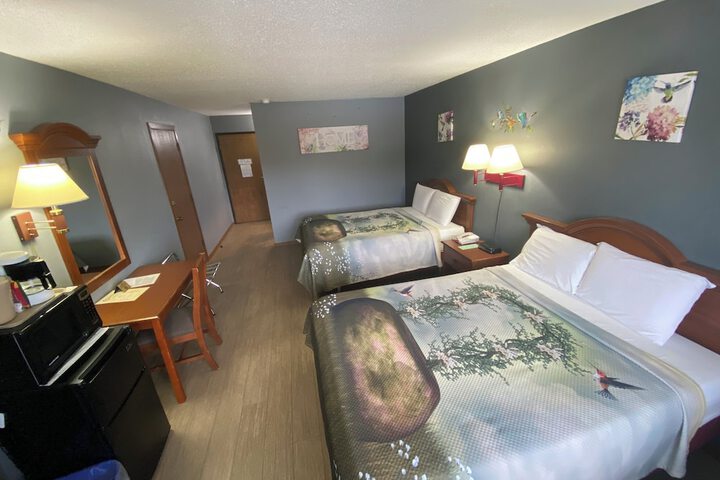 Room 53 of 106