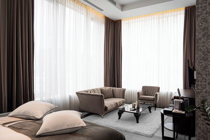 Room 8 of 47