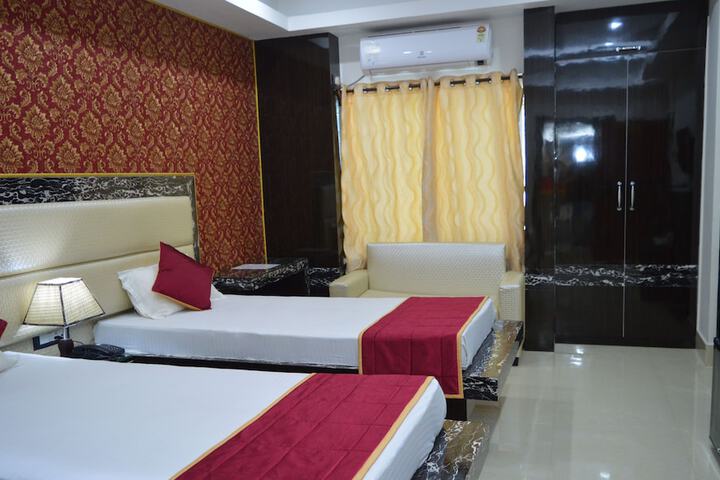 Room 6 of 21