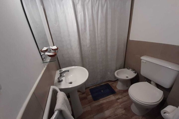 Room 2 of 7