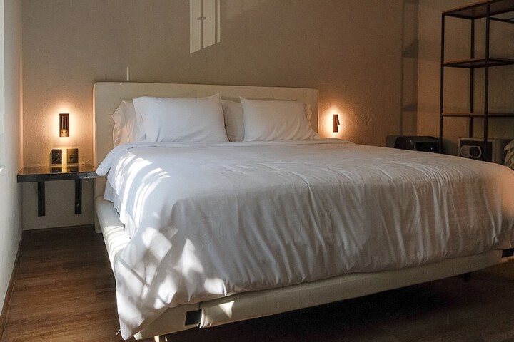 Room 3 of 34