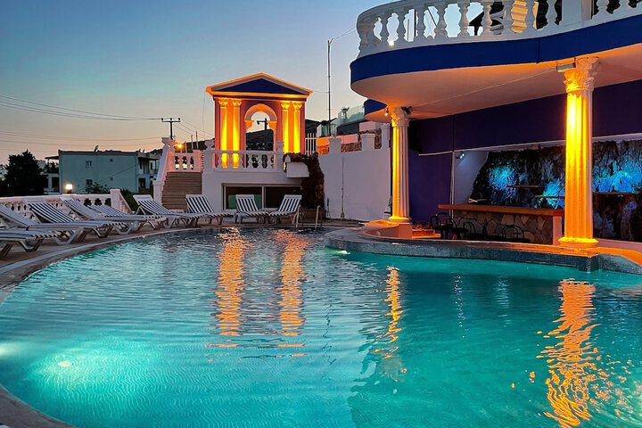 Pool 20 of 40