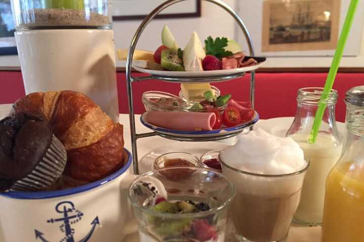 Breakfast/Coffee Service 58 of 70